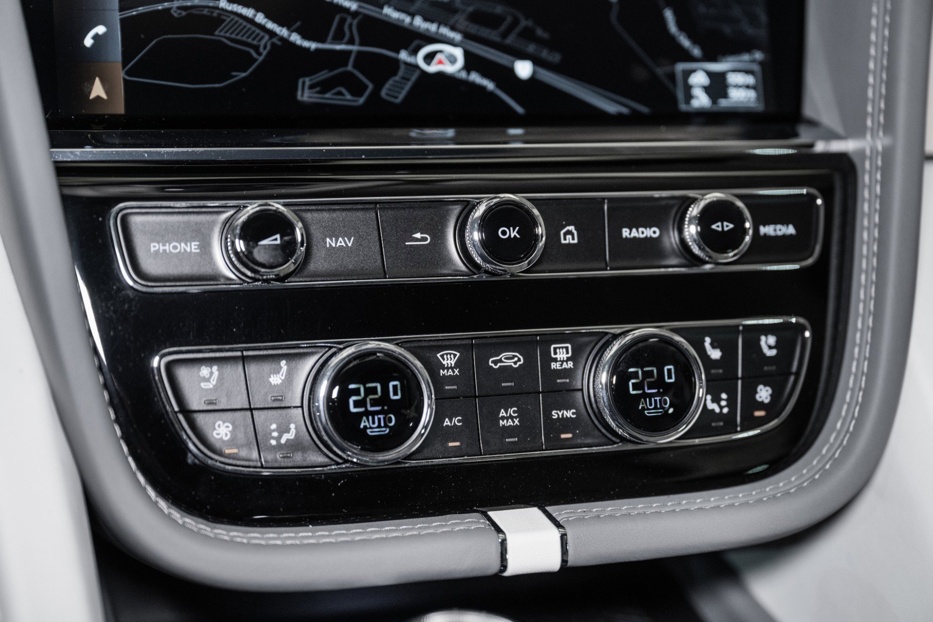 New 2025 Bentley Bentayga Extended Wheelbase image 46
