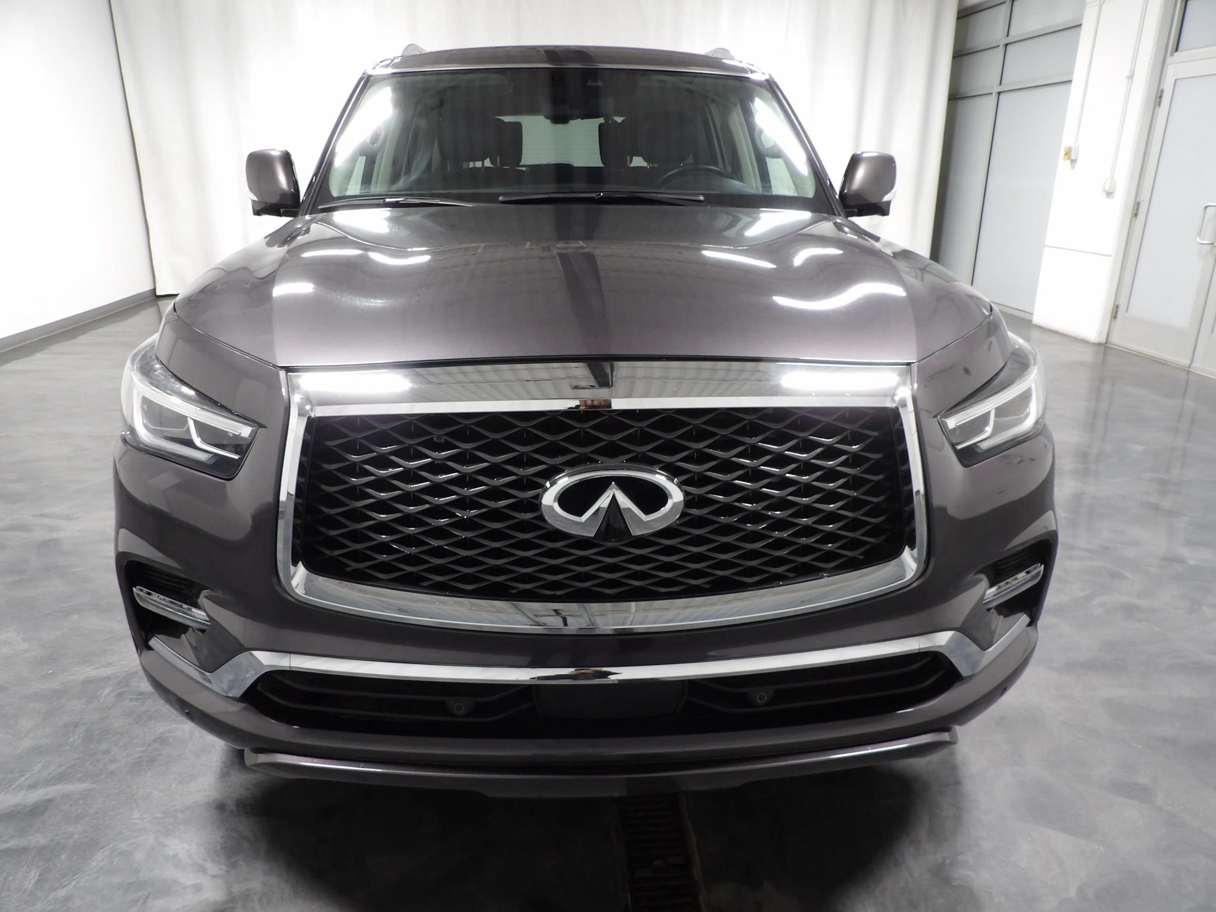 Used 2024 INFINITI QX80 Luxe AWD/4WD image 4