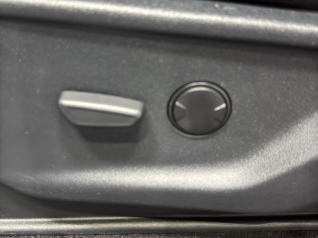 Used 2025 Ford F150 XLT w/ Equipment Group 301A Standard image 16