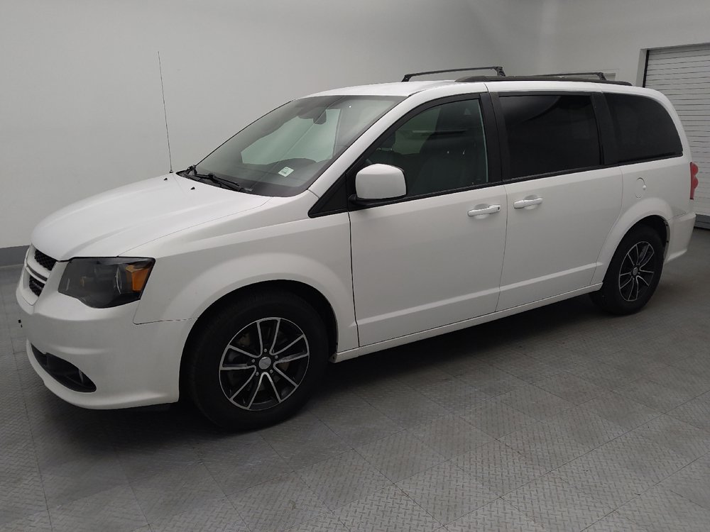 Used 2018 Dodge Grand Caravan GT FWD image 2