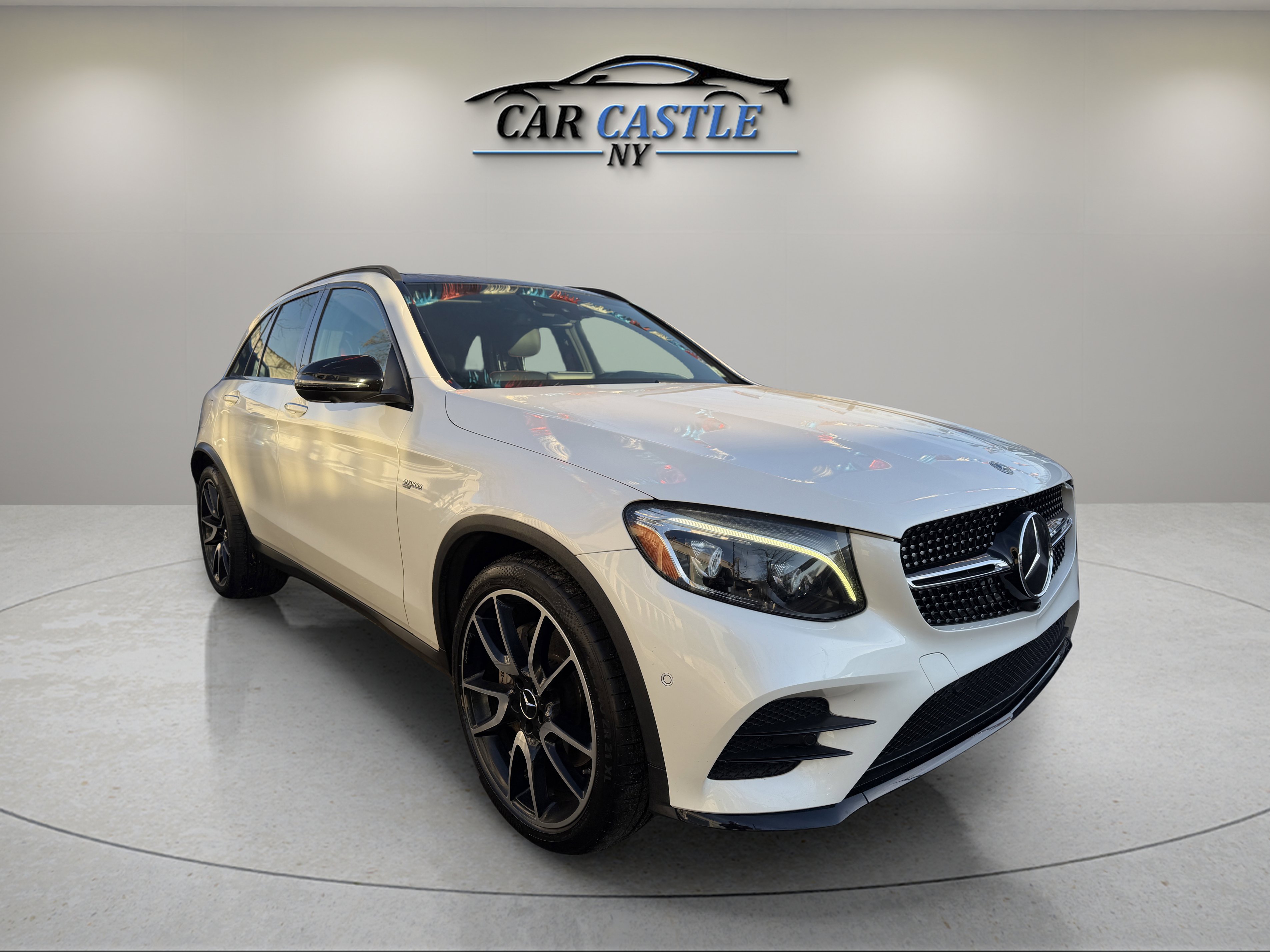 Used 2019 Mercedes-Benz GLC 43 AMG 4MATIC image 4