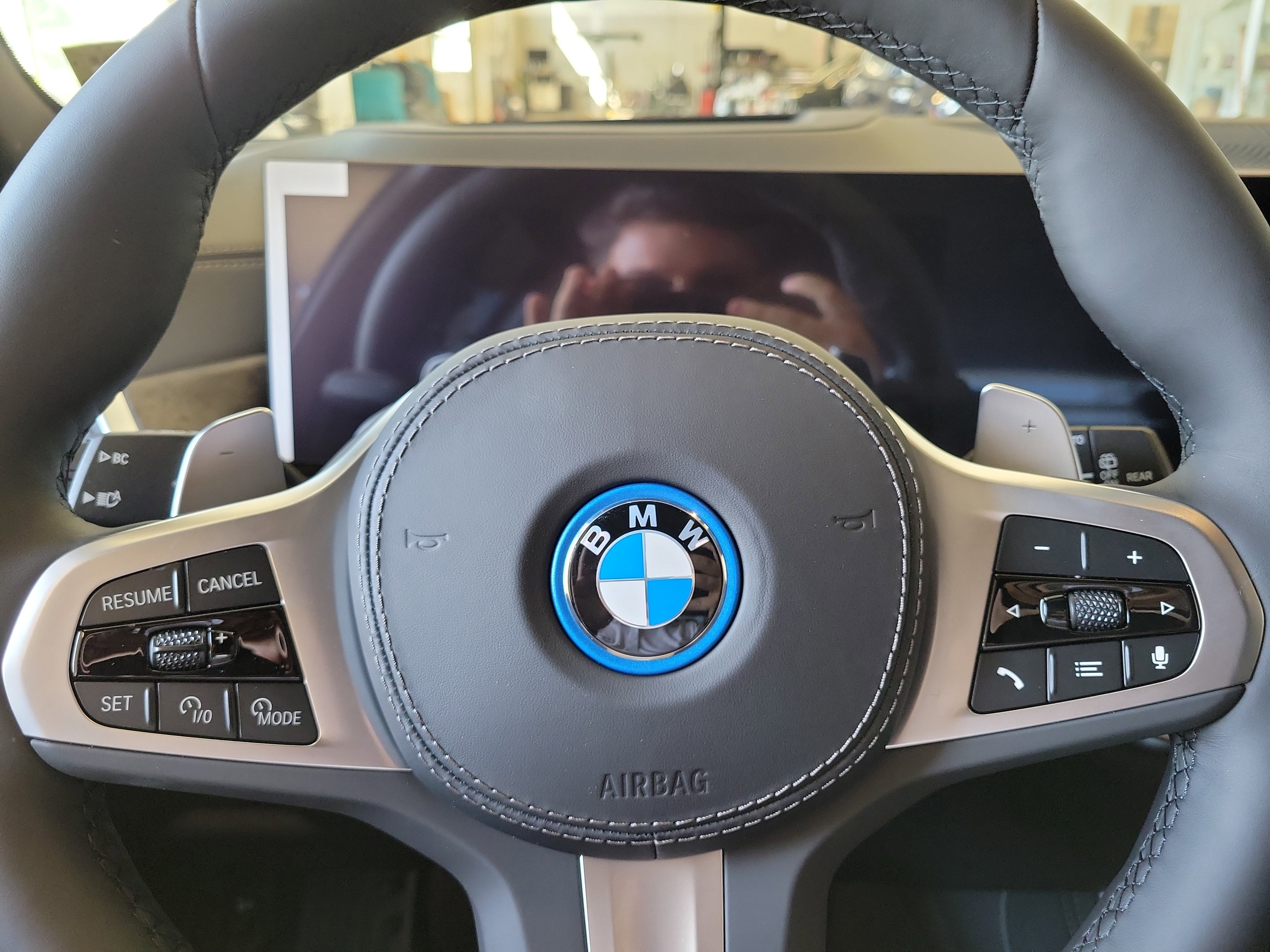 Used 2026 BMW X5 xDrive50e w/ M Sport Package image 21