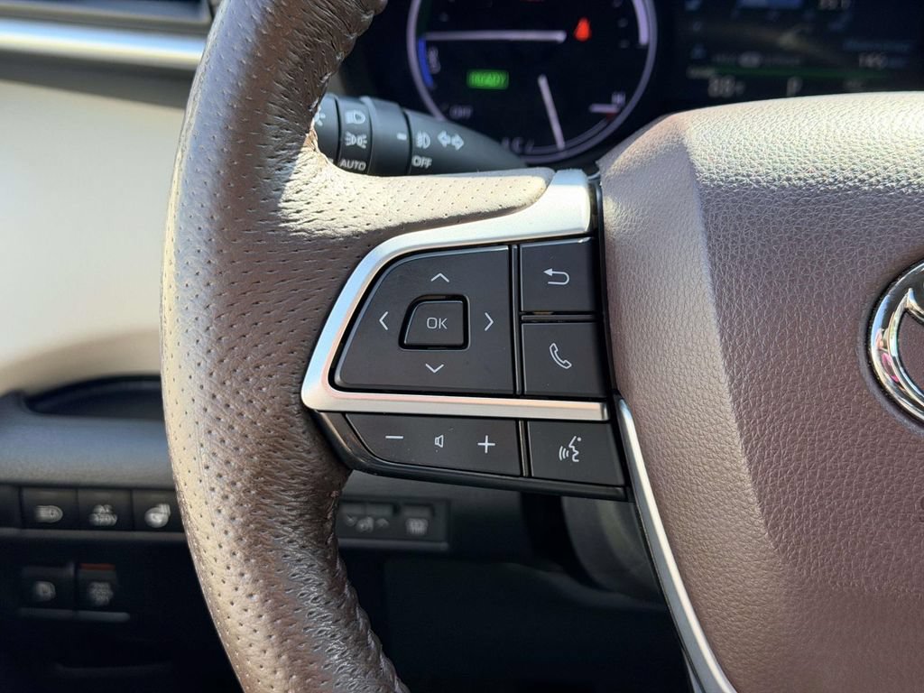 Certified 2021 Toyota Sienna Platinum AWD/4WD image 8