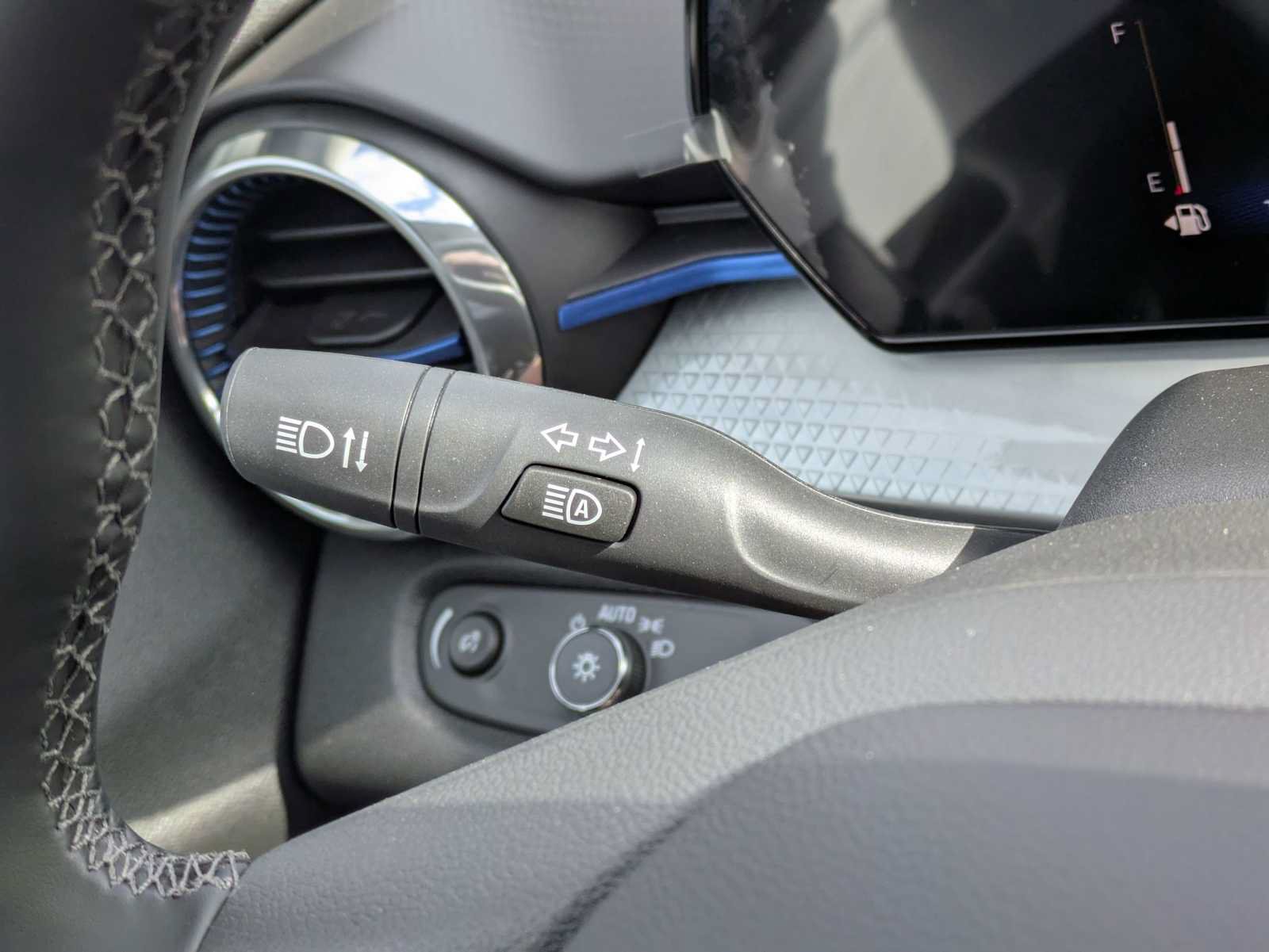 New 2026 Chevrolet Trax LT w/ Driver Confidence Package FWD image 27