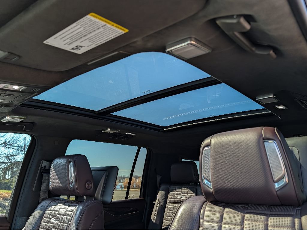 Used 2022 Cadillac Escalade ESV Sport Platinum w/ LPO, ONYX Package image 22