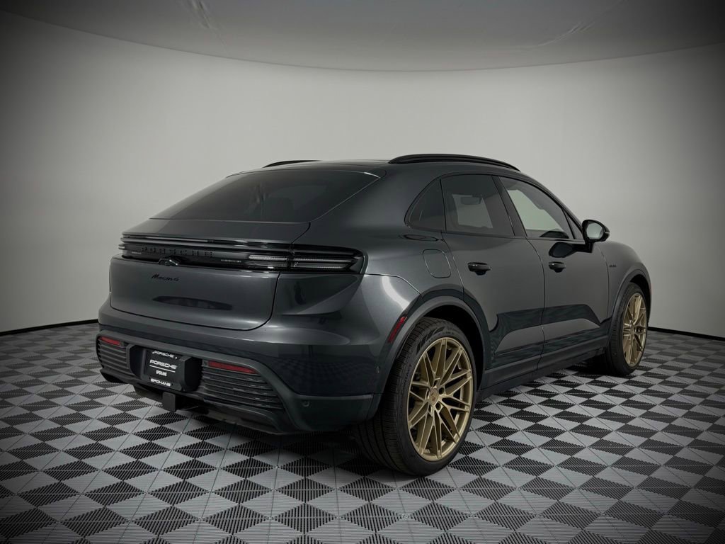 New 2024 Porsche Macan 4 Electric AWD/4WD image 10