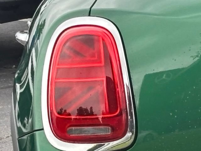 Used 2022 MINI Cooper S w/ Signature Upholstery Package FWD image 11