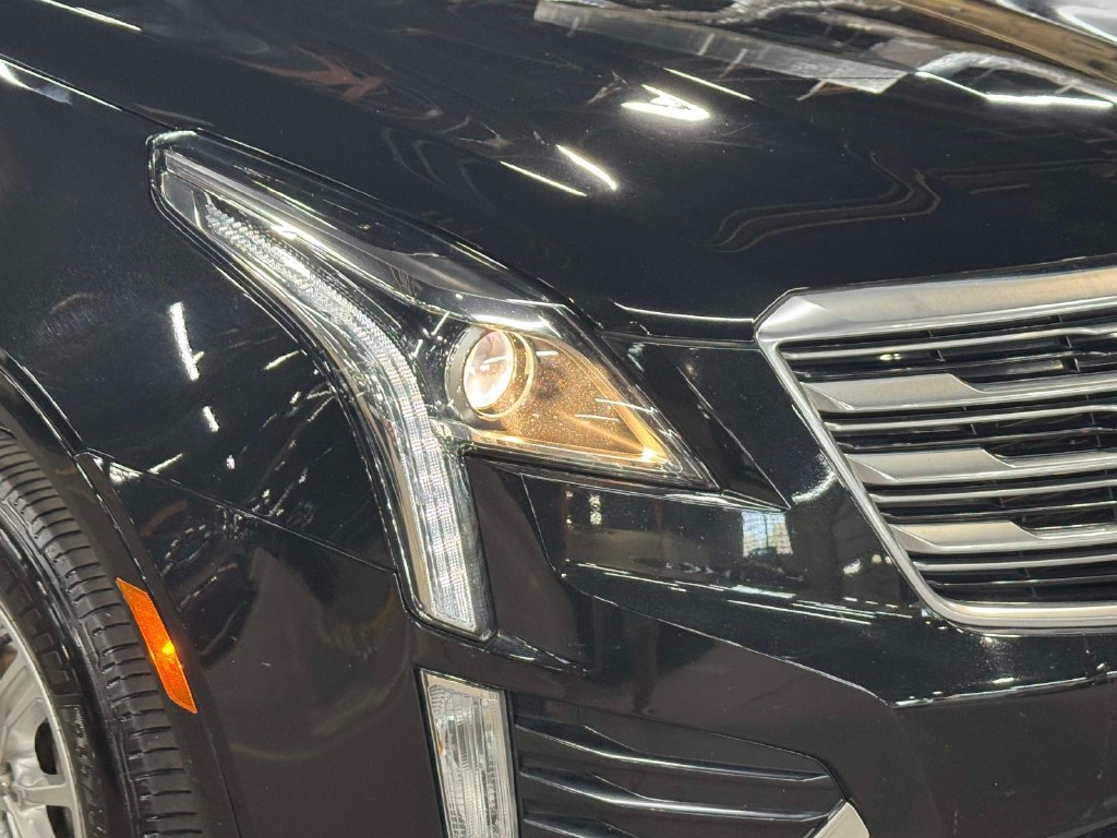 Used 2018 Cadillac XT5 FWD image 7