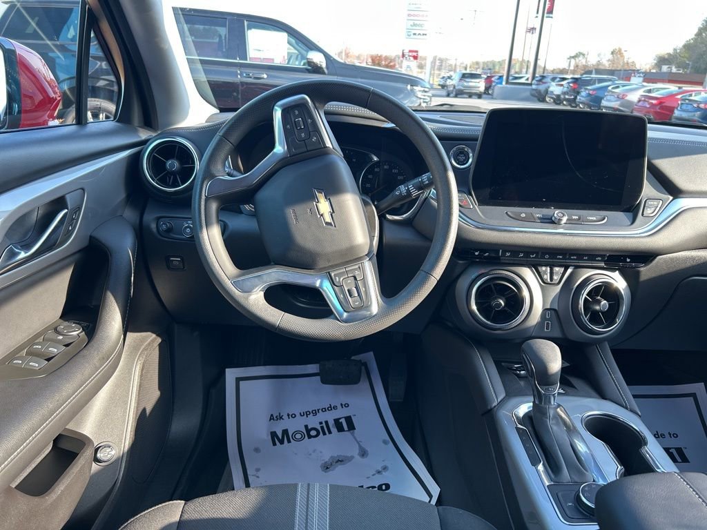 Used 2024 Chevrolet Blazer LT w/ Convenience Package image 17