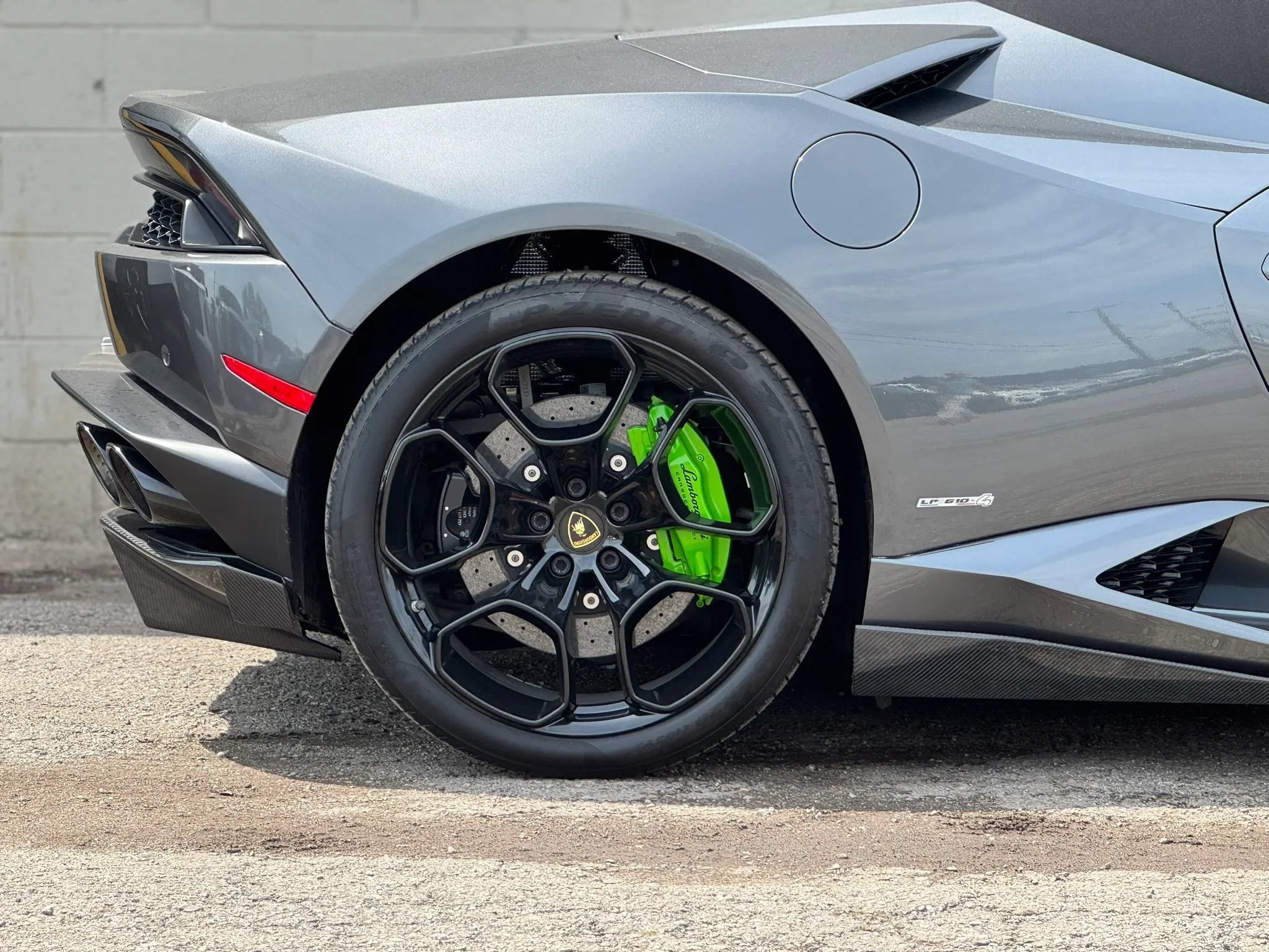 Used 2017 Lamborghini Huracan LP 610-4 AWD/4WD image 23