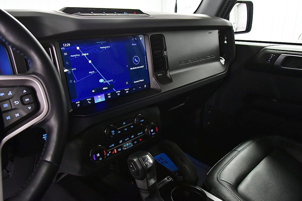 Used 2025 Ford Bronco Badlands image 21