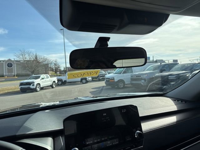 Used 2024 Mitsubishi Outlander SE Black Edition image 28