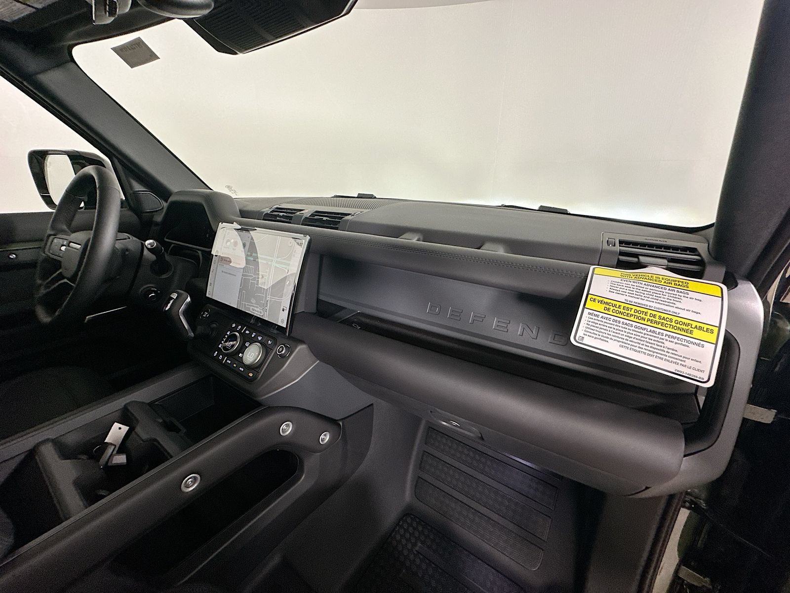 New 2026 Land Rover Defender 110 X-Dynamic SE AWD/4WD image 46