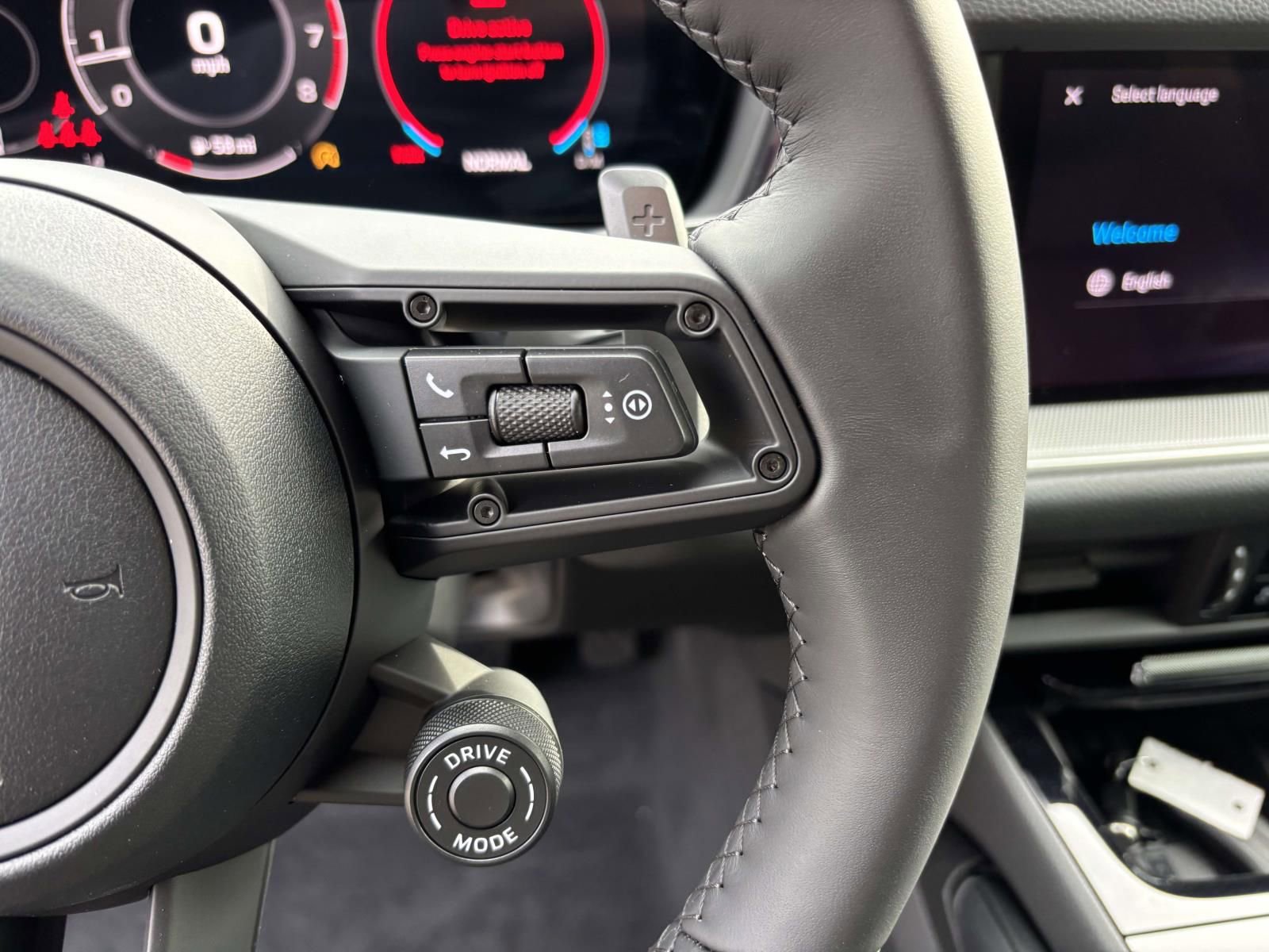 New 2026 Porsche Cayenne image 29