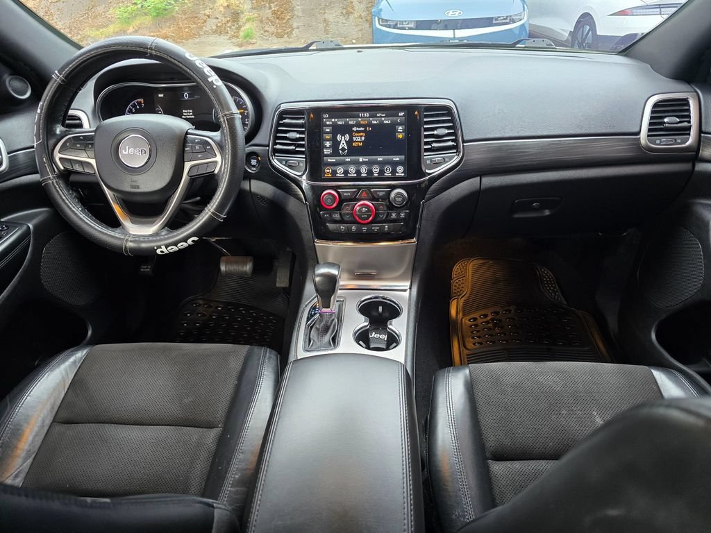 Used 2021 Jeep Grand Cherokee Laredo X AWD/4WD image 16