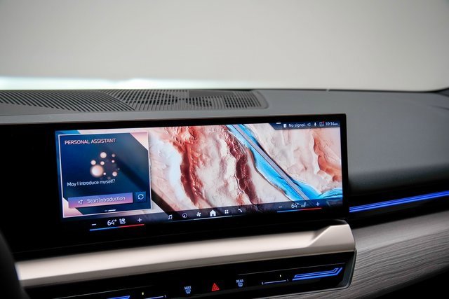 Used 2024 BMW 530i xDrive w/ Executive Package image 28