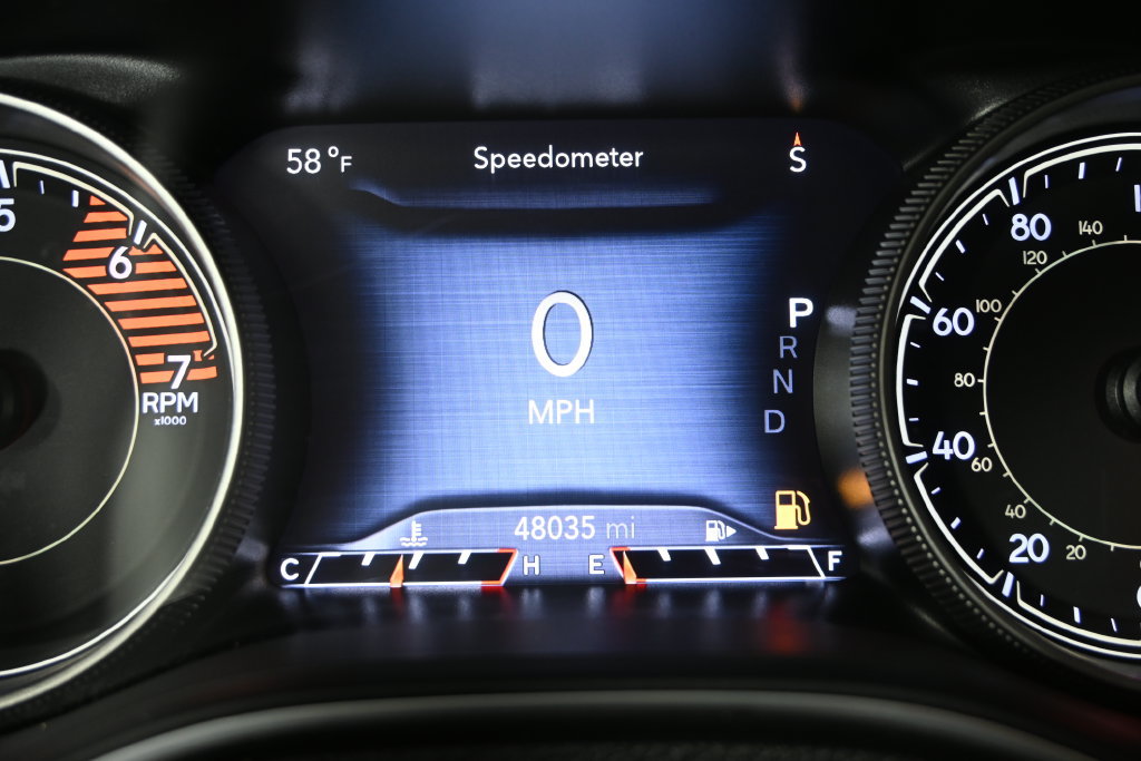 Used 2019 Jeep Cherokee Trailhawk AWD/4WD image 26