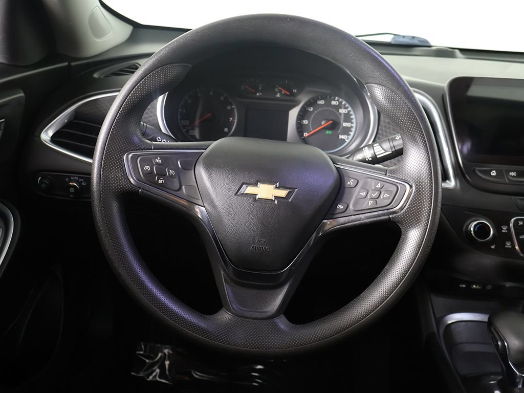 Used 2021 Chevrolet Malibu LT FWD image 35