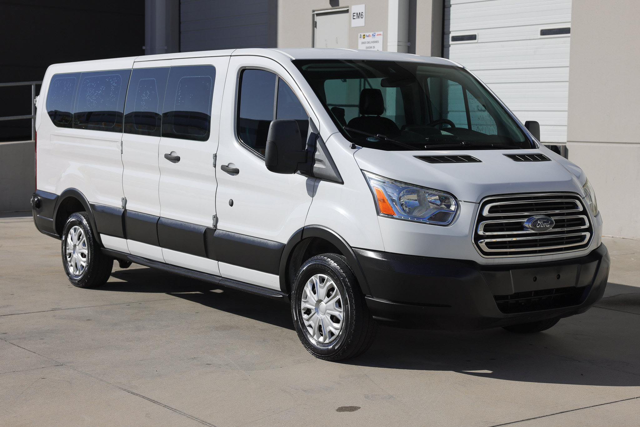 Used 2019 Ford Transit 350 XLT RWD image 19