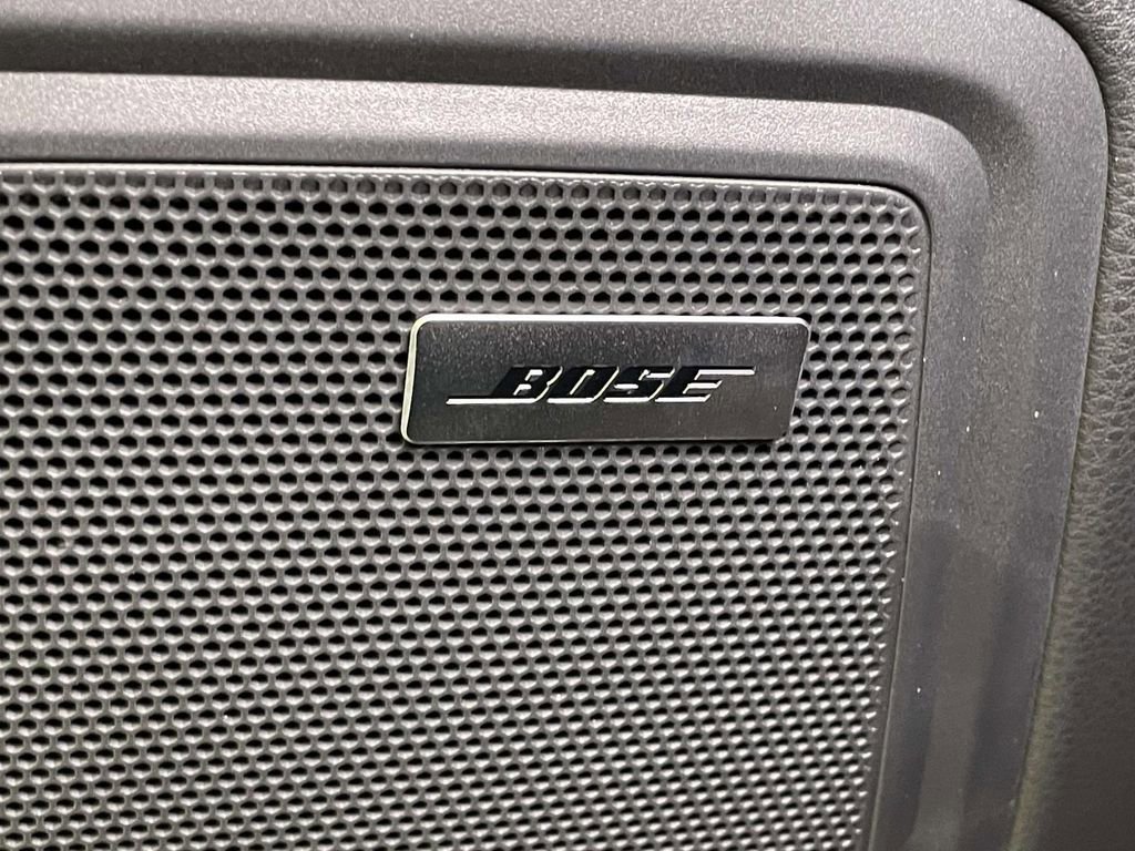 New 2026 Porsche Macan Turbo image 38