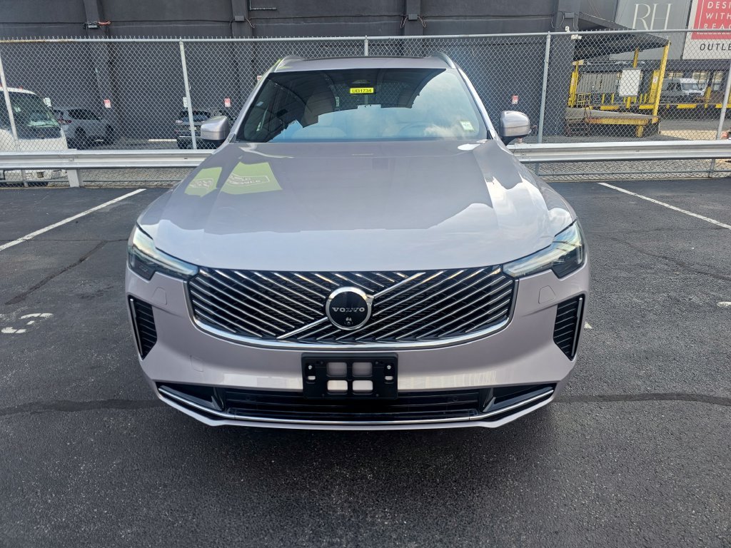 Certified 2026 Volvo XC90 B6 Plus w/ Protection Package Premier AWD/4WD image 30