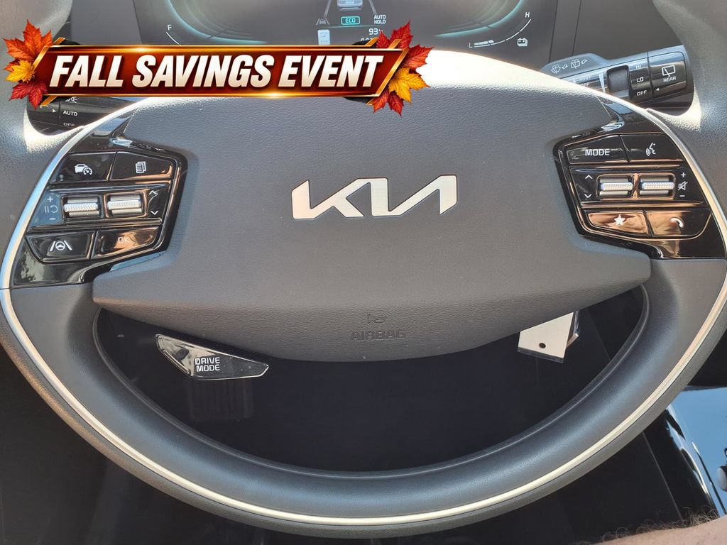 Used 2024 Kia Niro LX FWD image 15