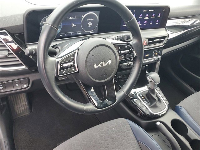 Certified 2024 Kia Seltos S image 17