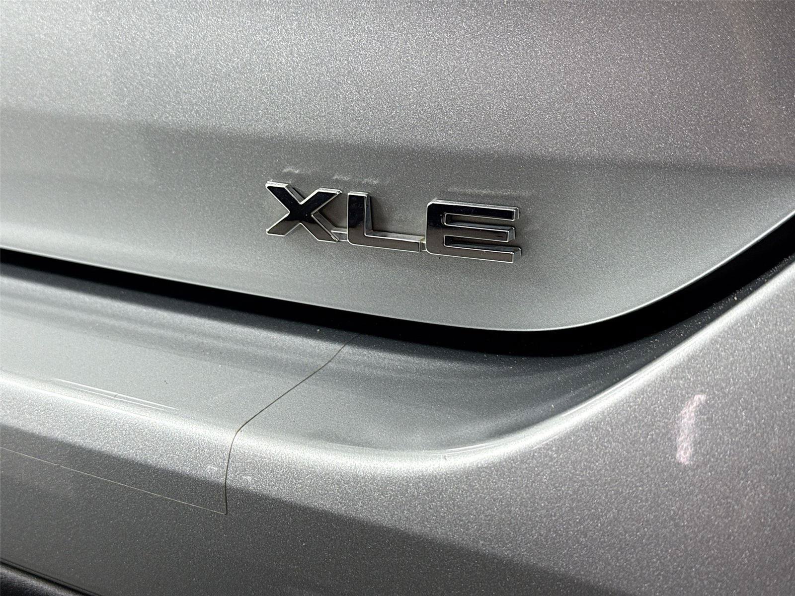 Used 2022 Toyota Highlander XLE FWD image 14