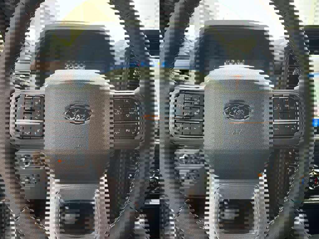 New 2025 Ford F150 Lariat w/ Equipment Group 501A Mid image 16