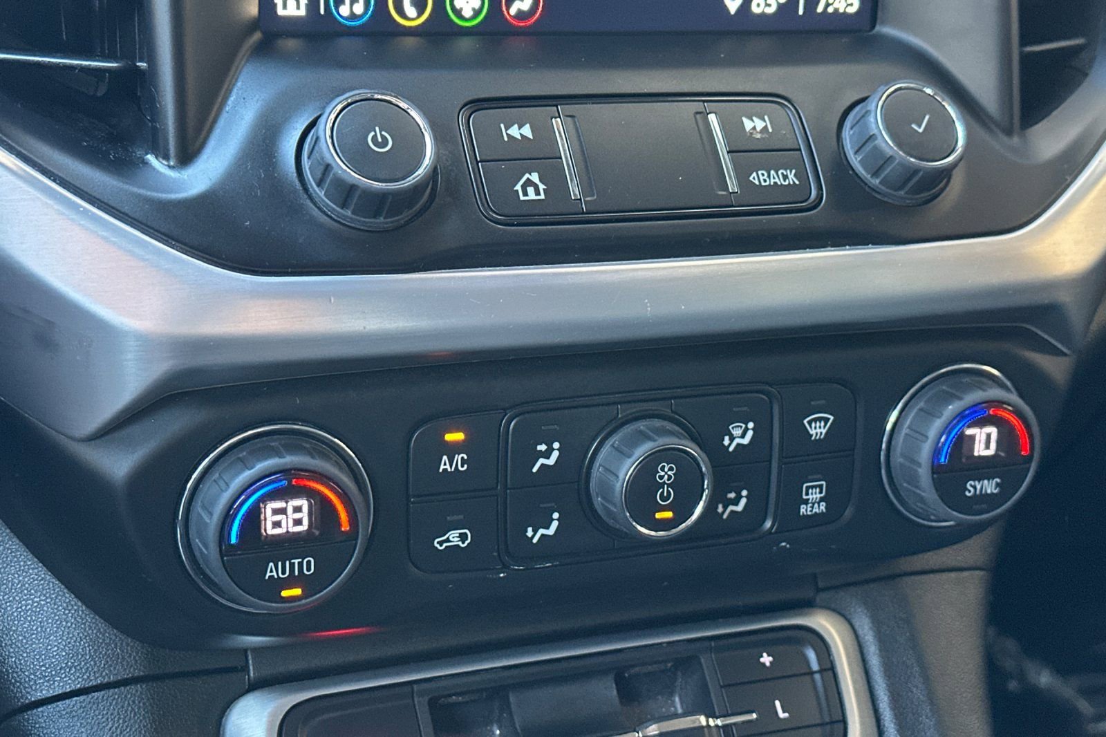 Certified 2023 GMC Acadia SLE w/ Elevation Edition image 28