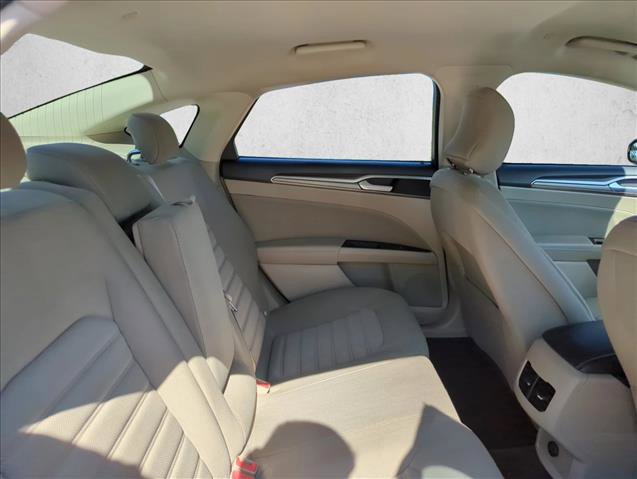 Used 2018 Ford Fusion SE FWD image 20