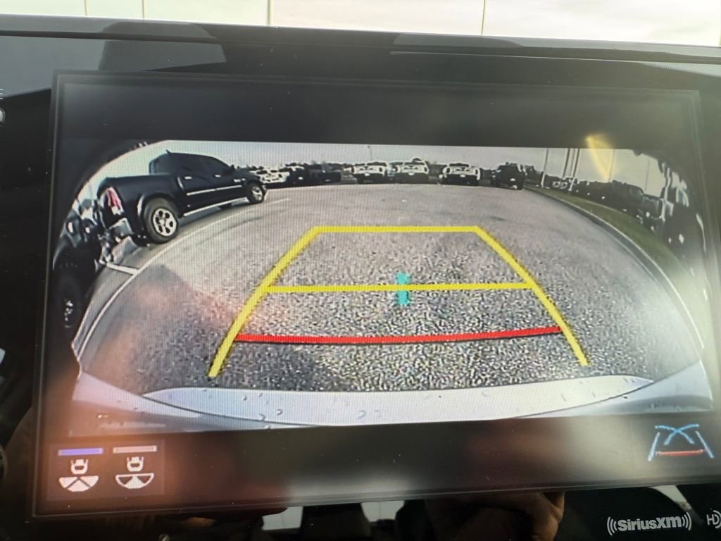 Used 2021 Toyota Camry XLE image 20