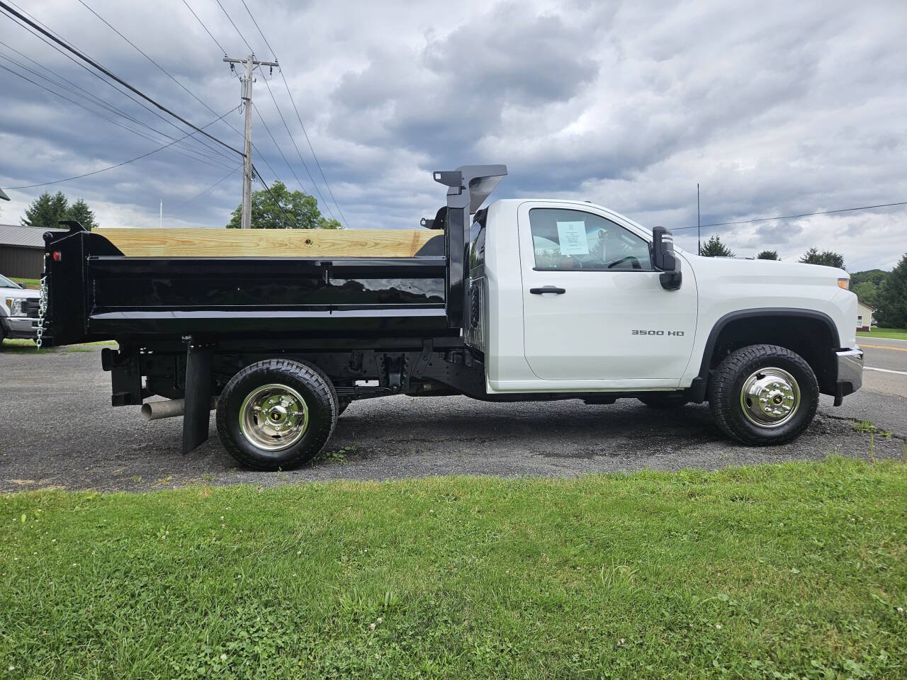Used 2023 Chevrolet Silverado 3500 W/T w/ WT Convenience Package AWD/4WD image 4