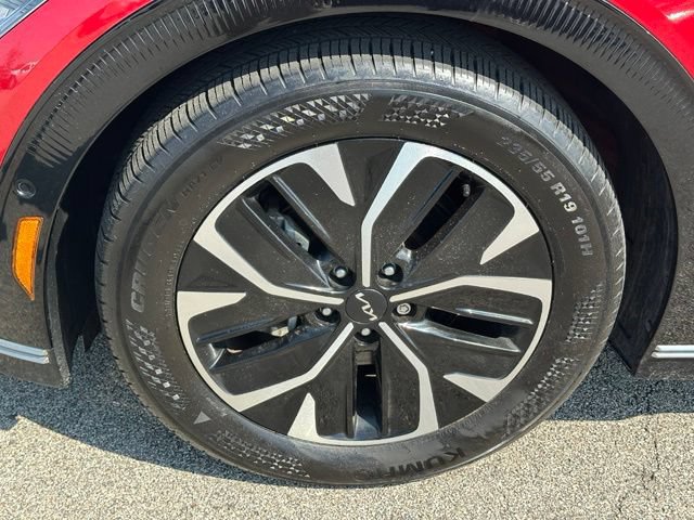 Used 2023 Kia EV6 Wind w/ Wind Technology Package AWD/4WD image 8