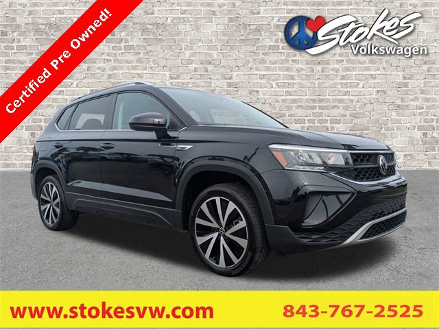 Certified 2022 Volkswagen Taos SE image 1