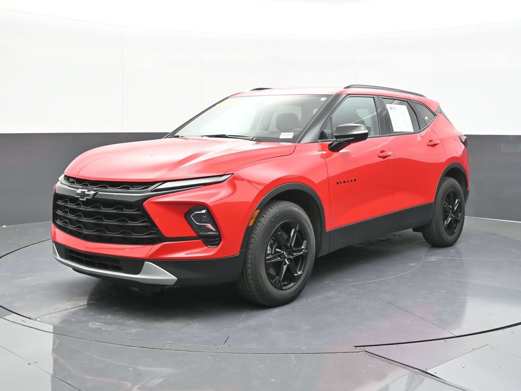 Used 2024 Chevrolet Blazer LT w/ Midnight/Sport Edition FWD image 4