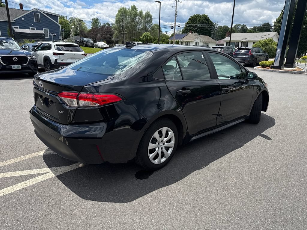 Used 2023 Toyota Corolla LE FWD image 5