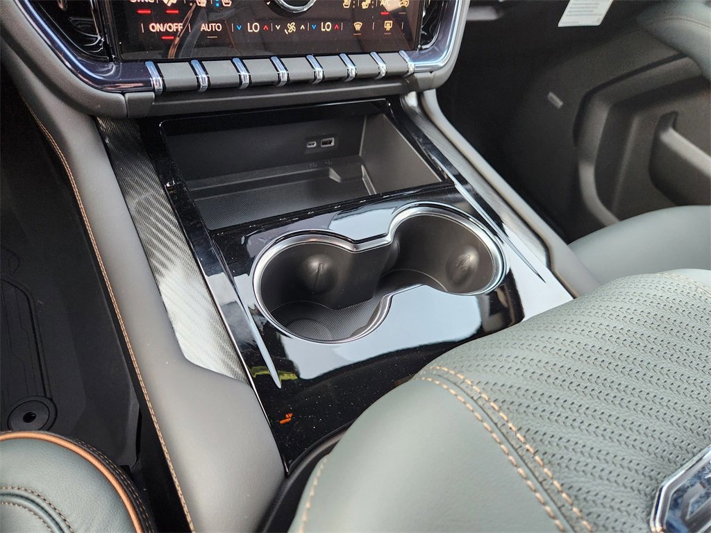 New 2026 GMC Yukon XL AT4 image 14