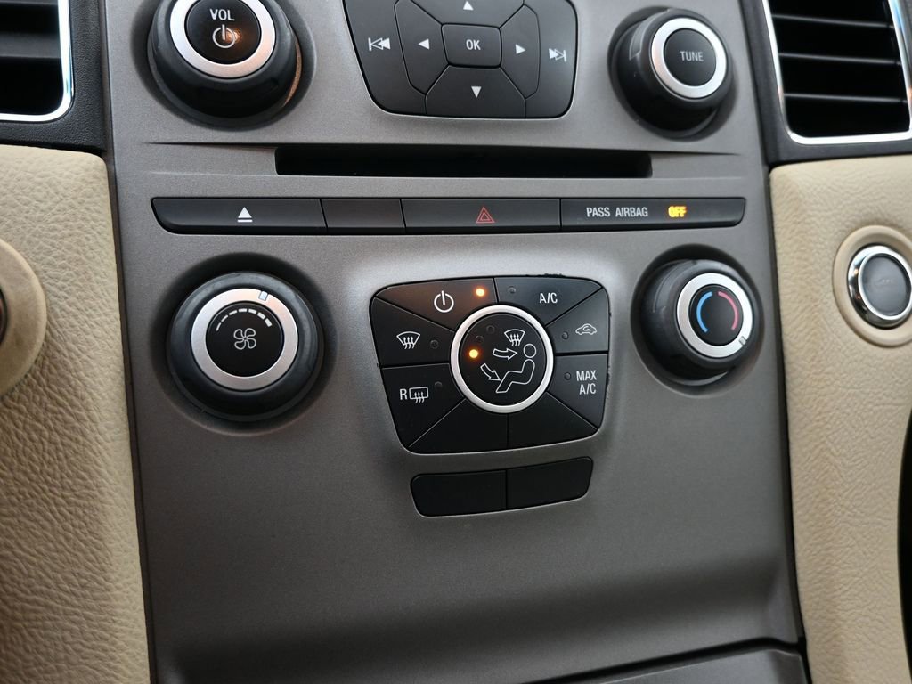 Used 2017 Ford Taurus SE image 16