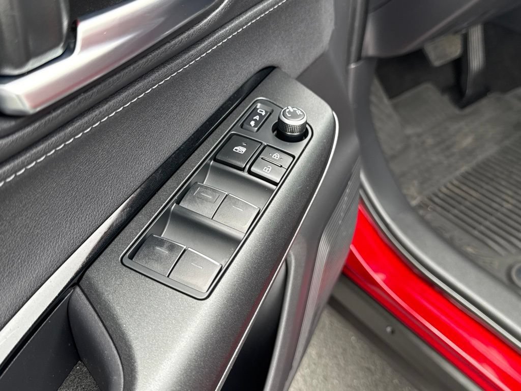 Certified 2024 Toyota Venza LE AWD/4WD image 19