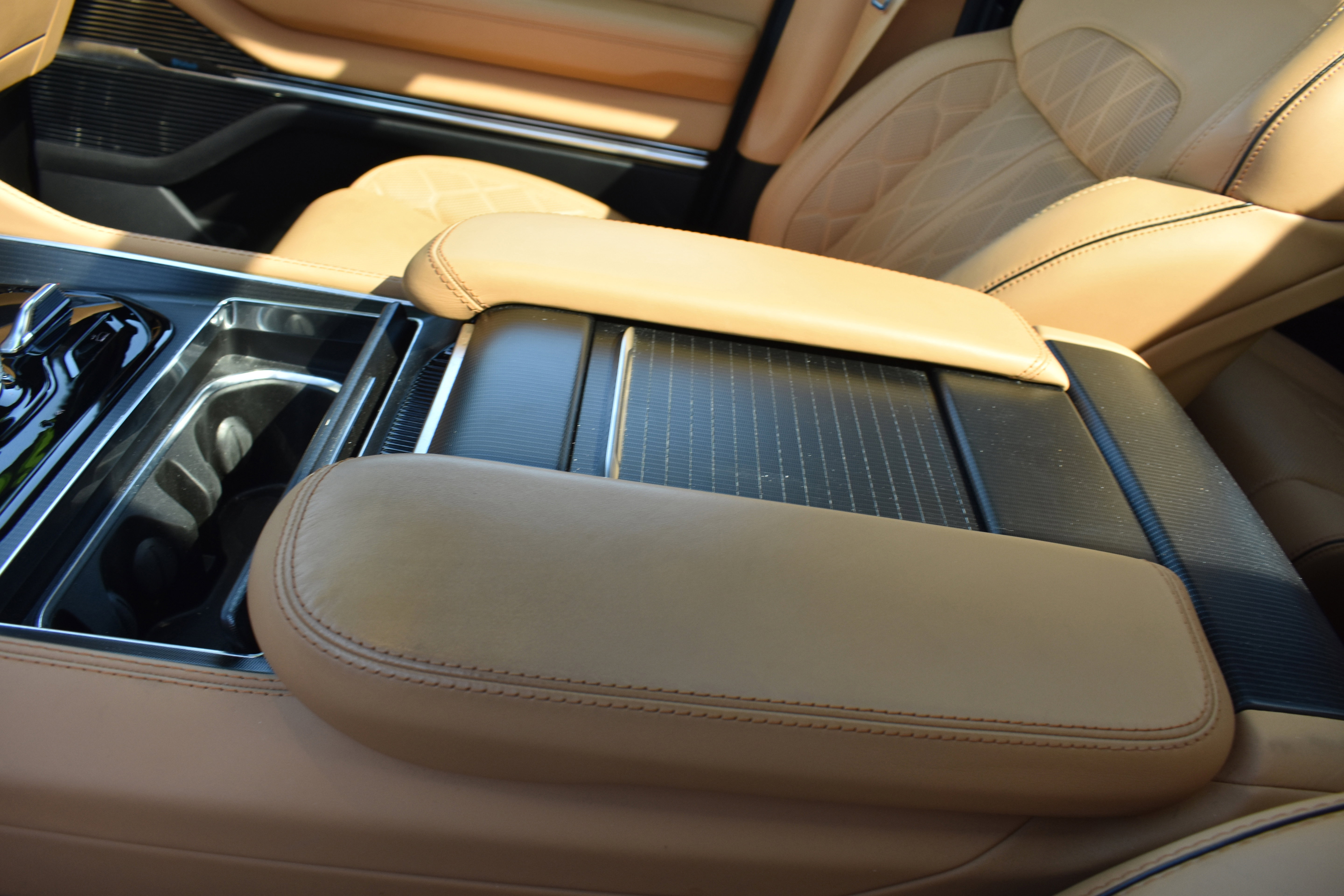 Used 2024 Jeep Grand Wagoneer L Series III w/ Rear Seat Video Group 1 AWD/4WD image 24