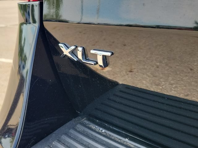 Used 2018 Ford Expedition XLT w/ Equipment Group 202A AWD/4WD image 30