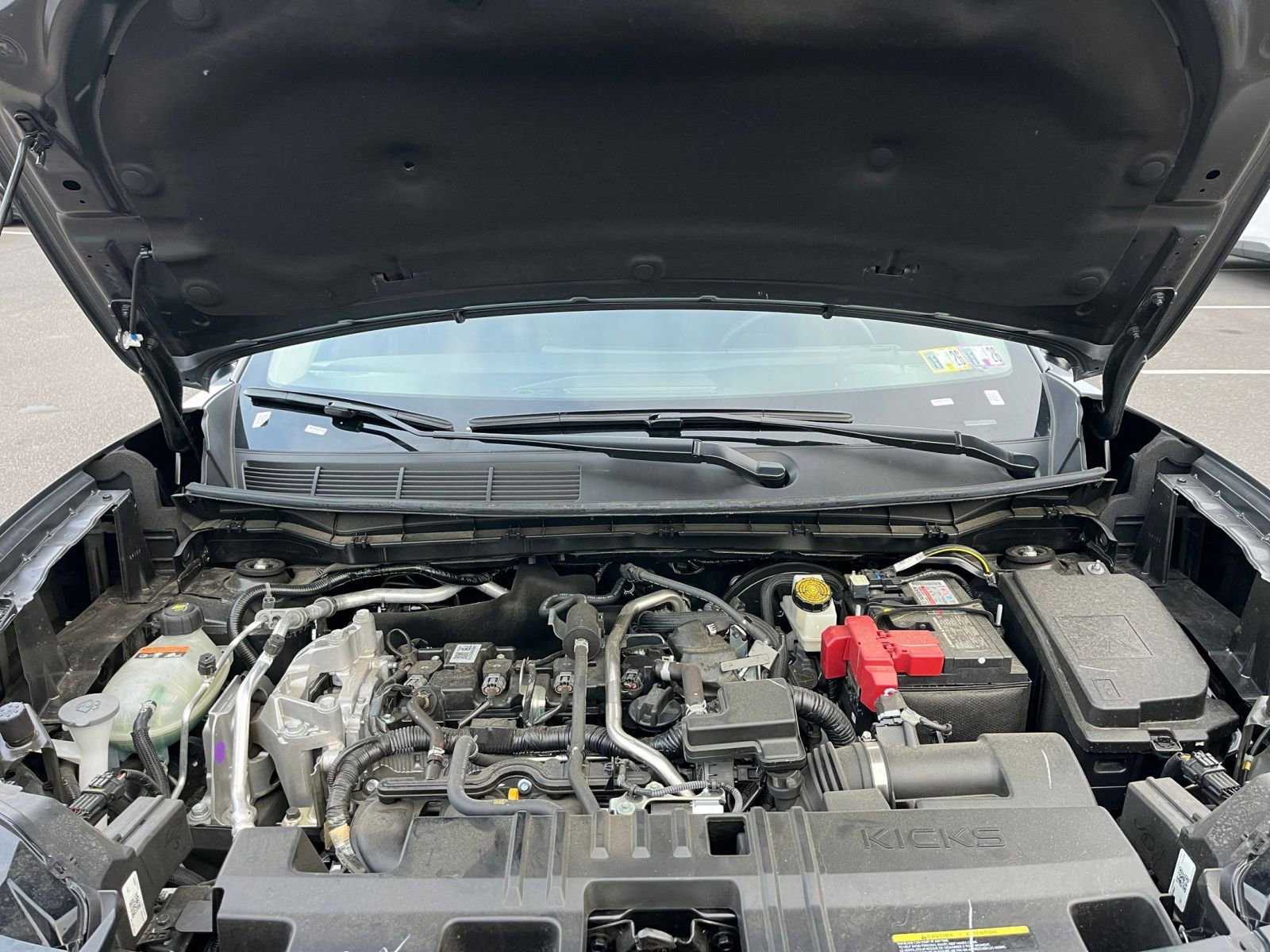 Used 2025 Nissan Kicks SV image 30