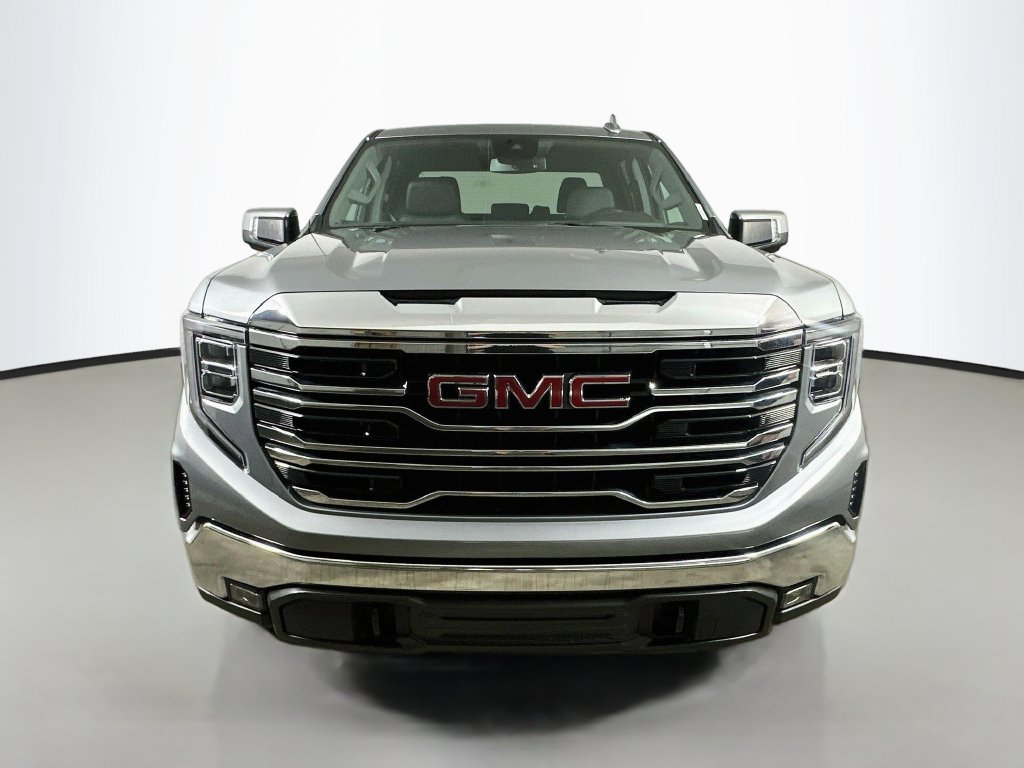 Used 2023 GMC Sierra 1500 SLT w/ SLT Premium Package AWD/4WD image 2
