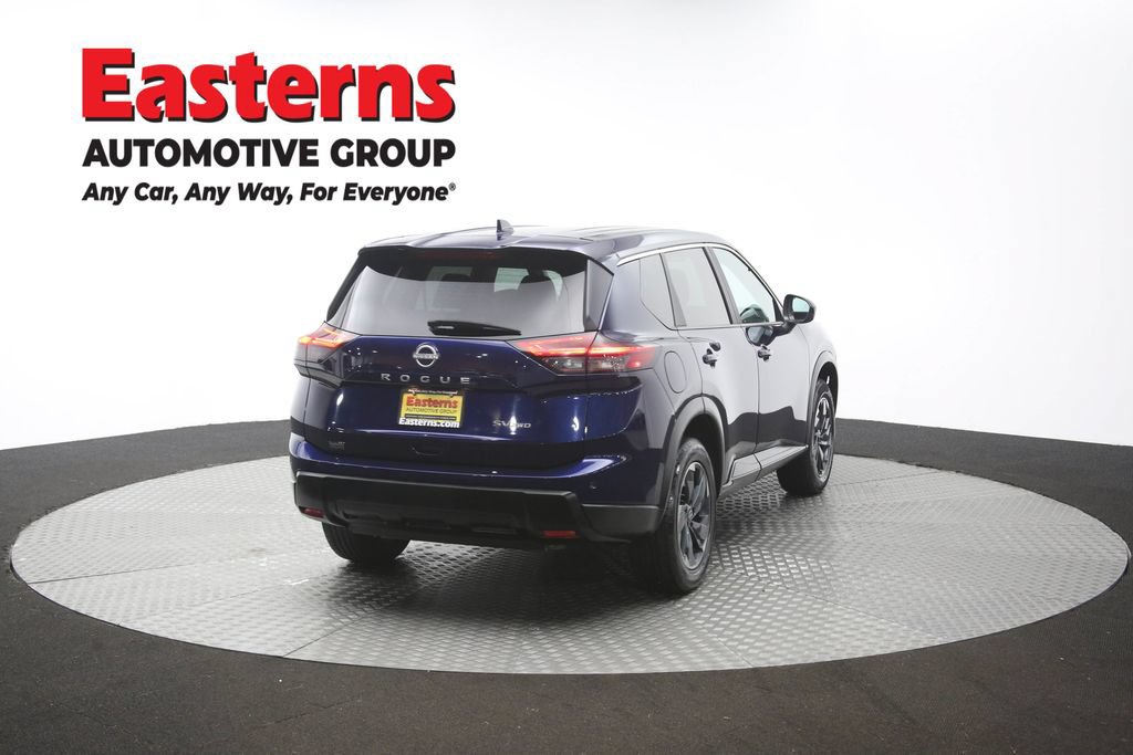 Used 2024 Nissan Rogue SV AWD/4WD image 39
