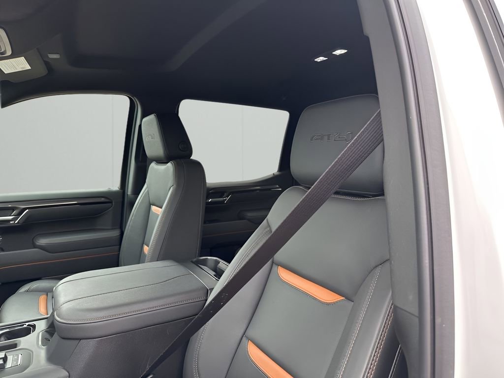 Used 2025 GMC Sierra 1500 AT4 image 27