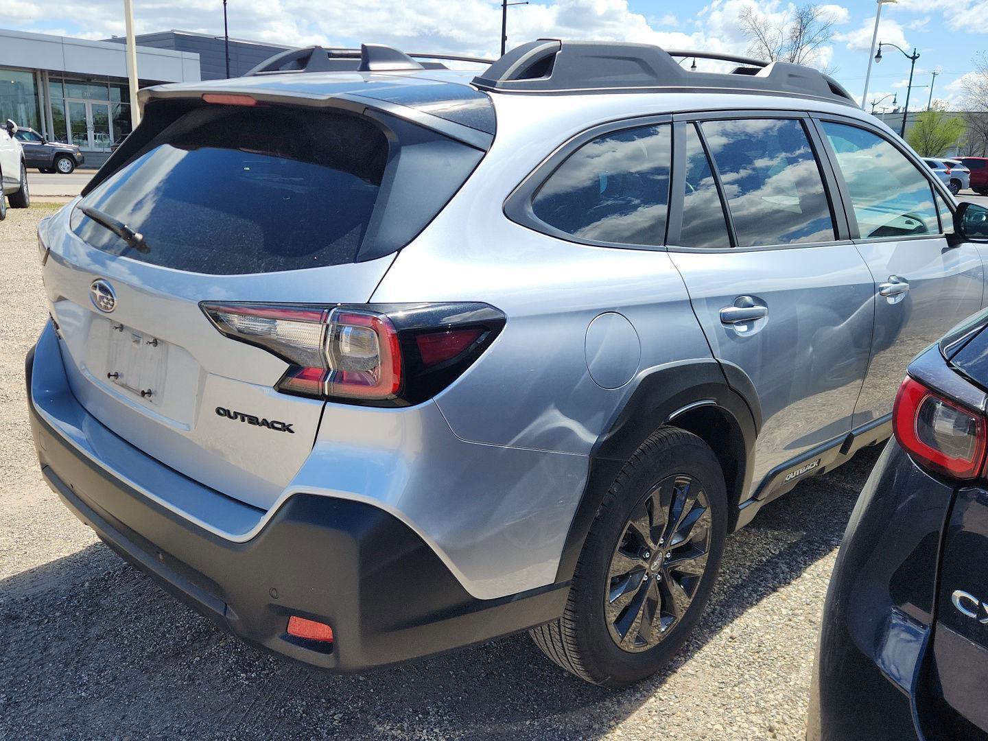 Used 2024 Subaru Outback Onyx Edition AWD/4WD image 4