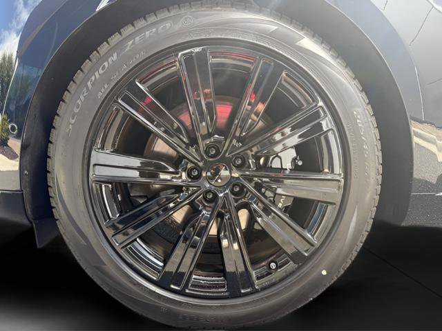 New 2026 Land Rover Range Rover SE image 9