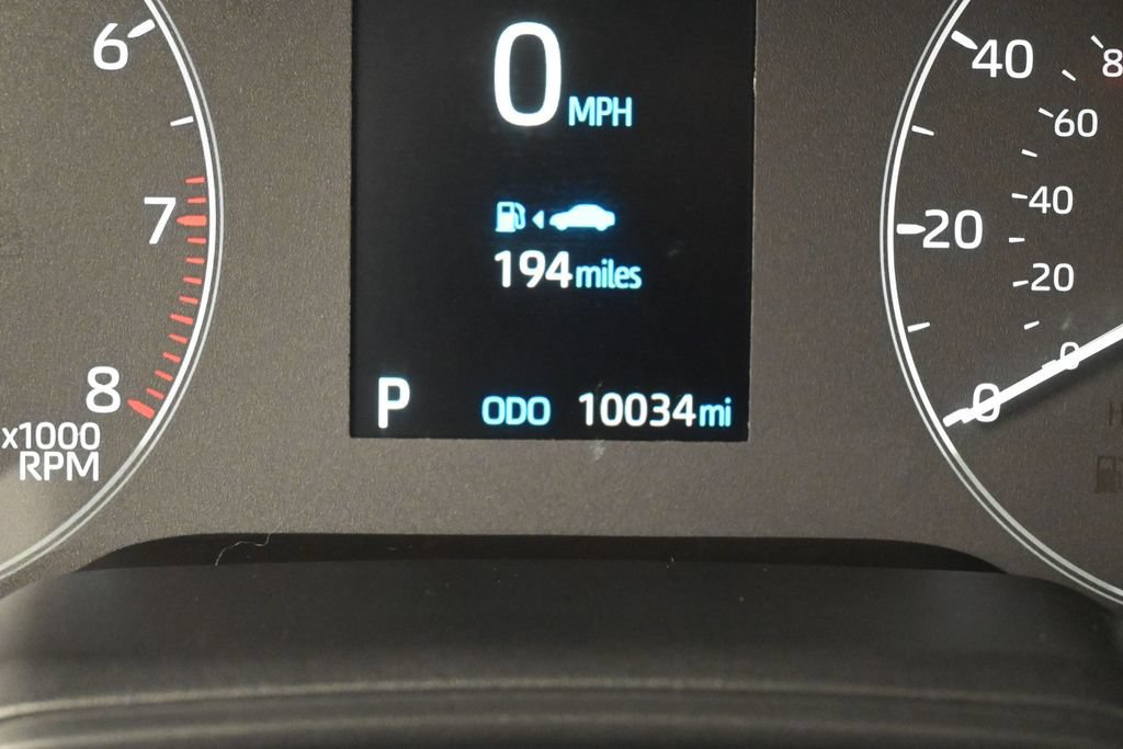 Used 2025 Toyota Corolla Cross LE FWD image 27