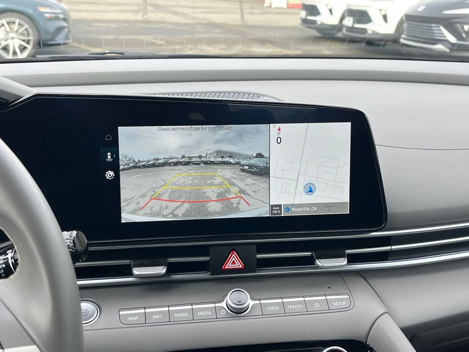 Used 2025 Hyundai Elantra SEL image 17